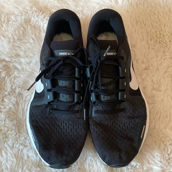 Nike Vomero 16 Shoes size 10 main image 5